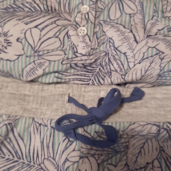 Cuddl Duds 2 pcs Top & Shorts Jammies - Picture 5 of 5